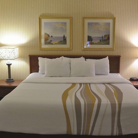 La Quinta By Wyndham Stevens Point Hotel Ngoại thất bức ảnh