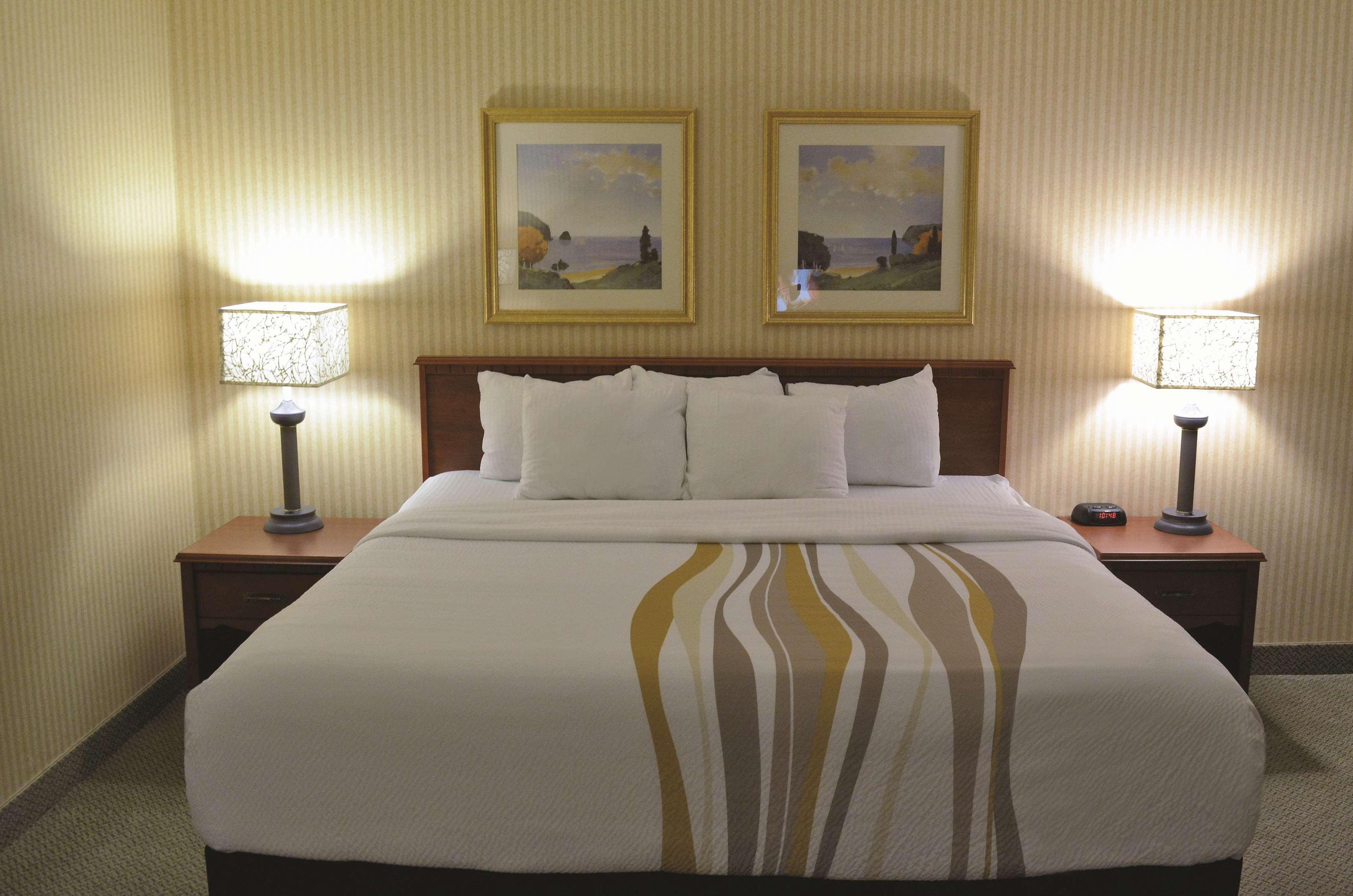La Quinta By Wyndham Stevens Point Hotel Ngoại thất bức ảnh