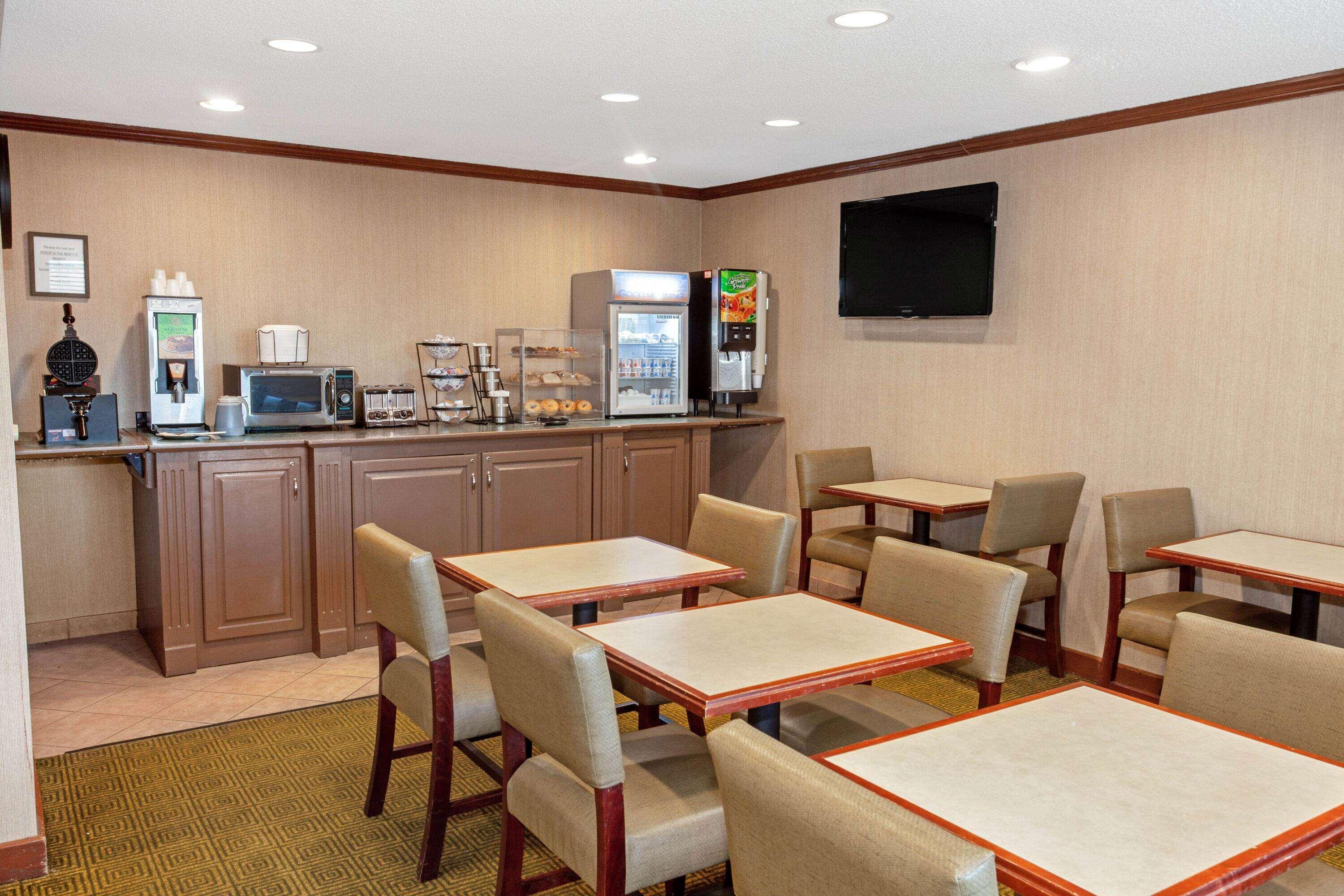 La Quinta By Wyndham Stevens Point Hotel Ngoại thất bức ảnh