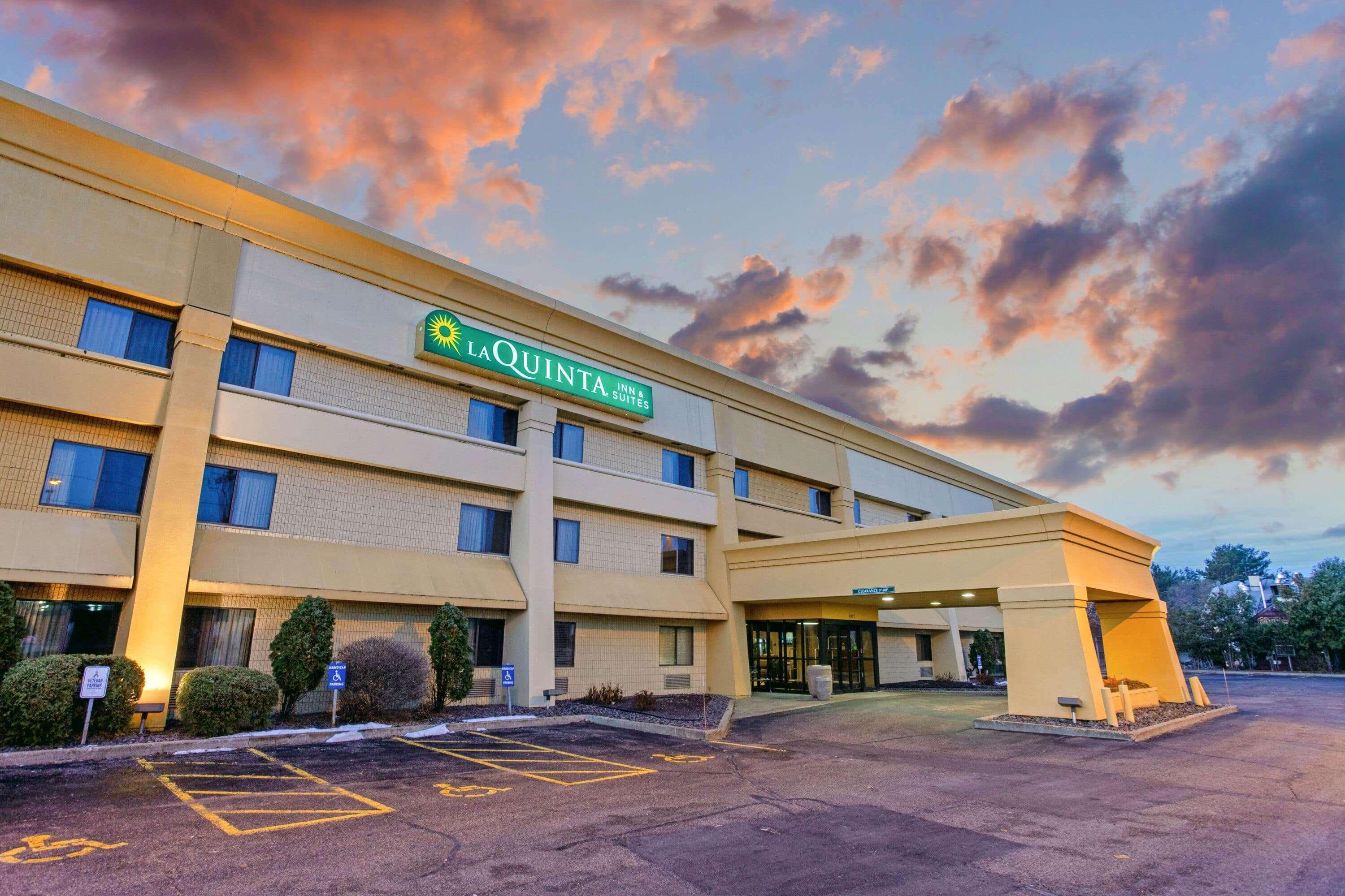 La Quinta By Wyndham Stevens Point Hotel Ngoại thất bức ảnh